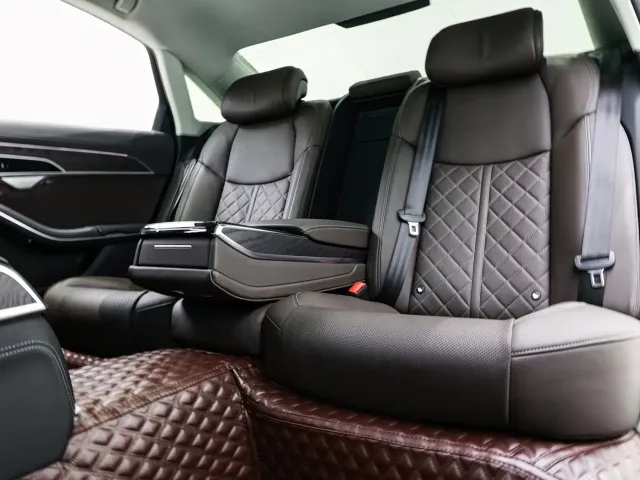 Audi A8 — Фото автомобиля 11