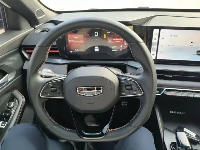 Geely Binrui — Фото автомобиля 10
