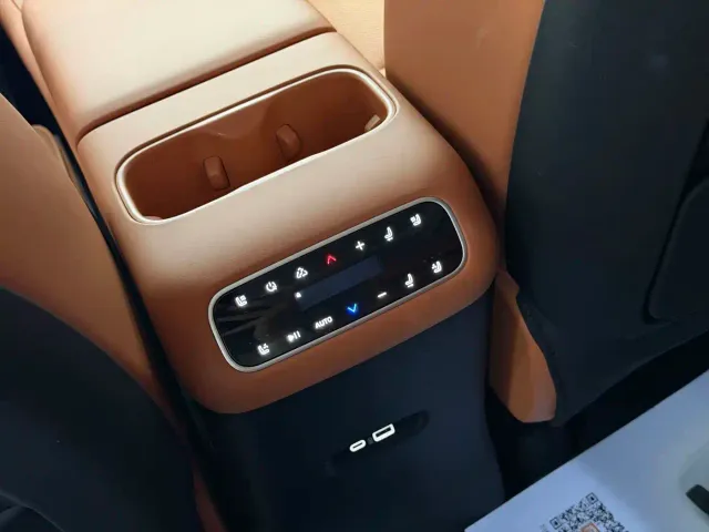 Leapmotor C16 — Фото автомобиля 9
