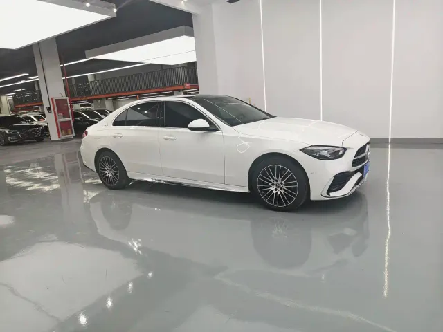 Mercedes-Benz C-Class — Фото автомобиля 3
