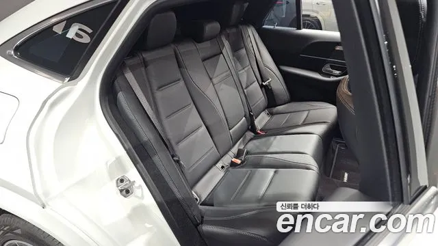 Mercedes-Benz GLE-Class — Фото автомобиля 11
