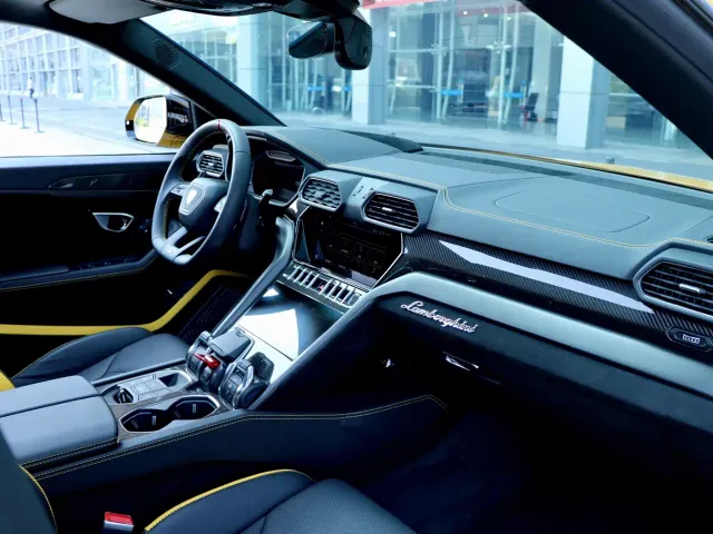 Lamborghini Urus — Фото автомобиля 5