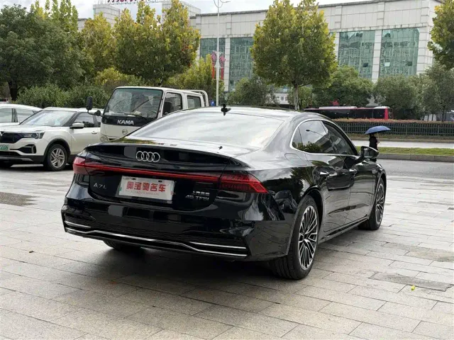 Audi A7L — Фото автомобиля 7