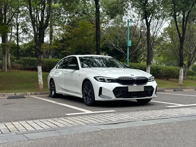 BMW 3 Series — Фото автомобиля 3
