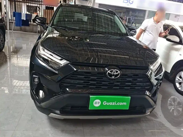 Toyota RAV4 — Фото автомобиля 2