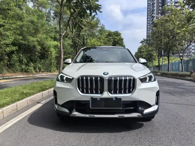 BMW X1 — Фото автомобиля 3