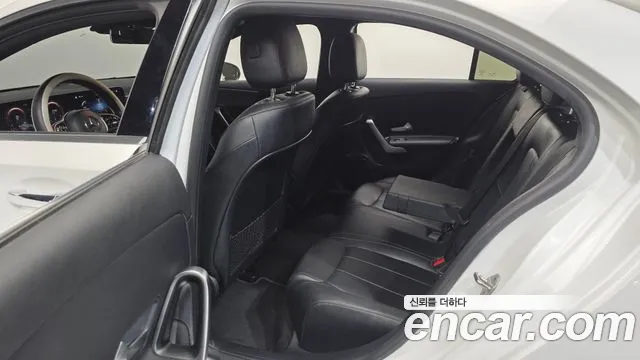 Mercedes-Benz A-Class W177 — Фото автомобиля 12