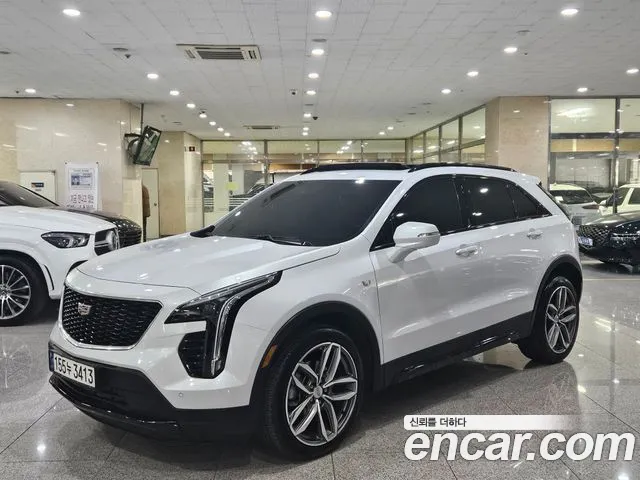 Фотография автомобиля — Cadillac XT4