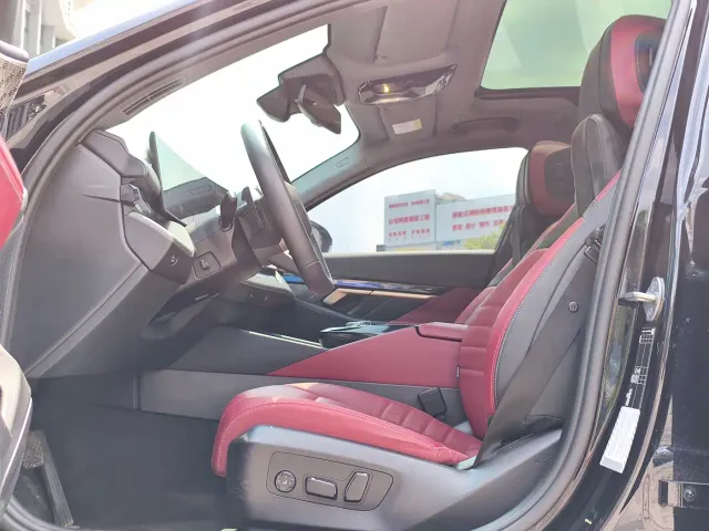 BMW 5 Series — Фото автомобиля 9