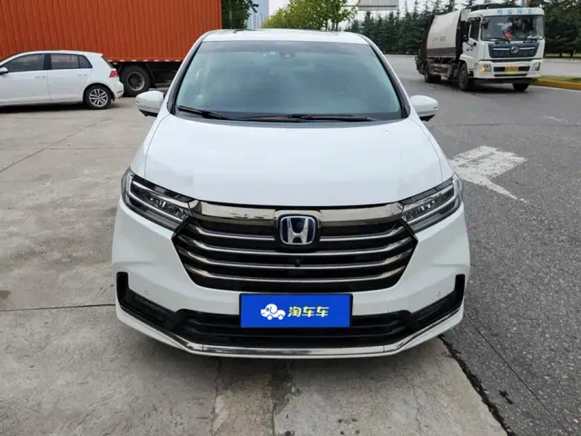 Honda Odyssey — Фото автомобиля 2