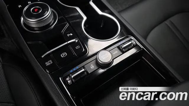 Kia K5 Новый K5 3 поколение 2.0 LPi(Для проката) — Фото автомобиля 29