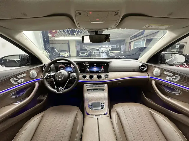 Mercedes-Benz E-Class — Фото автомобиля 8
