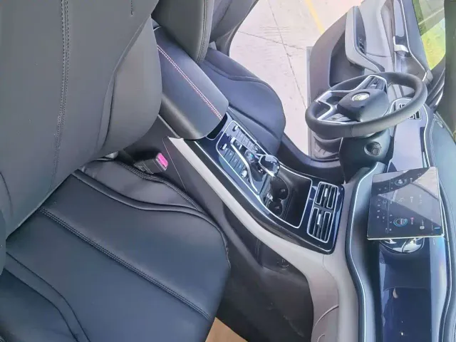 BYD Qin PLUS — Фото автомобиля 13