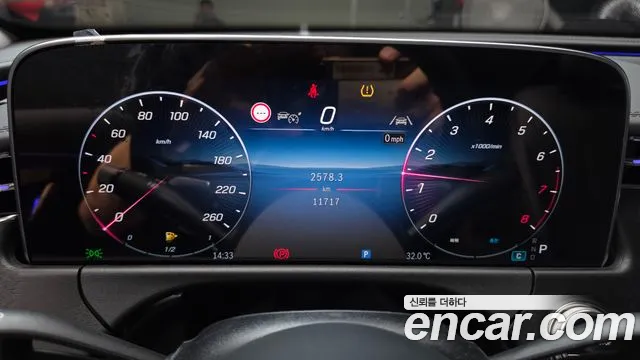 Mercedes-Benz E-Class — Фото автомобиля 8