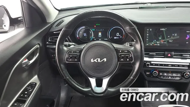 Kia Niro Niro Plus Air — Фото автомобиля 13