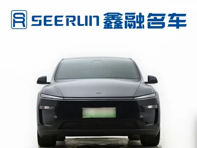 Tesla Model Y L — Фото автомобиля 2