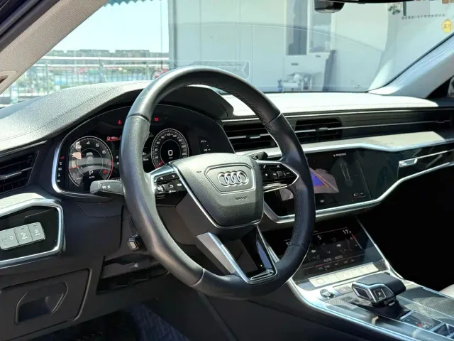 Audi A6L — Фото автомобиля 12