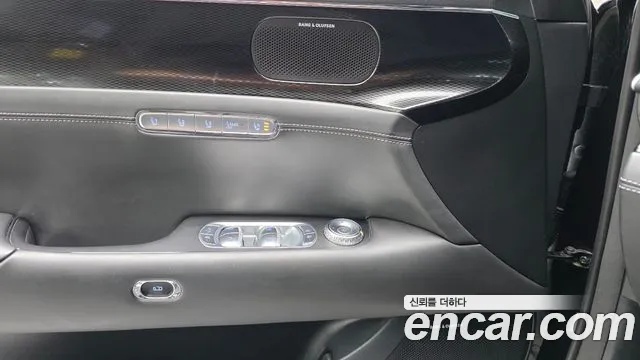 Genesis G90 Бензин 3.5 турбо AWD — Фото автомобиля 25