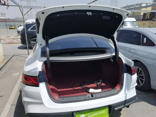 BYD Qin L — Фото автомобиля 17