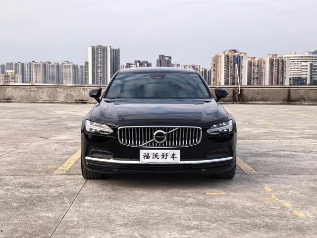 Volvo S90 — Фото автомобиля 3