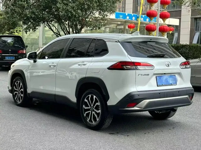 Toyota Frontlander — Фото автомобиля 6