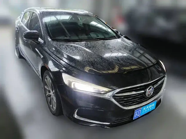 Buick LaCrosse — Фото автомобиля 3