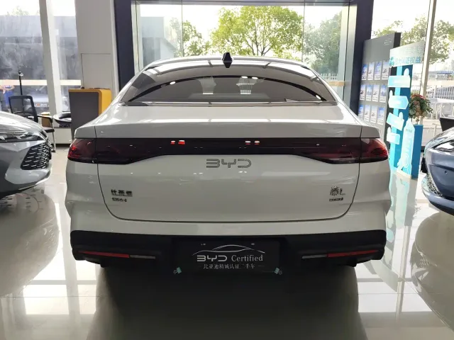 BYD Qin L — Фото автомобиля 7