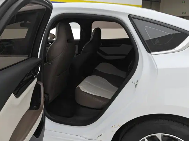 BYD Qin PLUS — Фото автомобиля 11