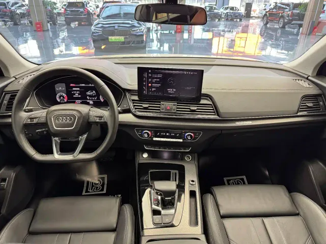 Audi Q5L — Фото автомобиля 9