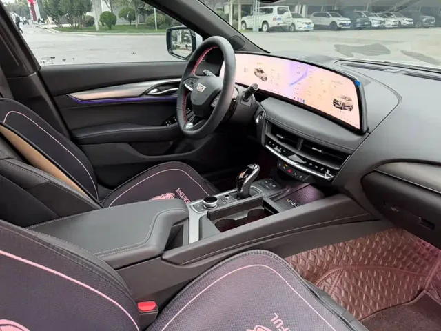 Cadillac CT5 — Фото автомобиля 3