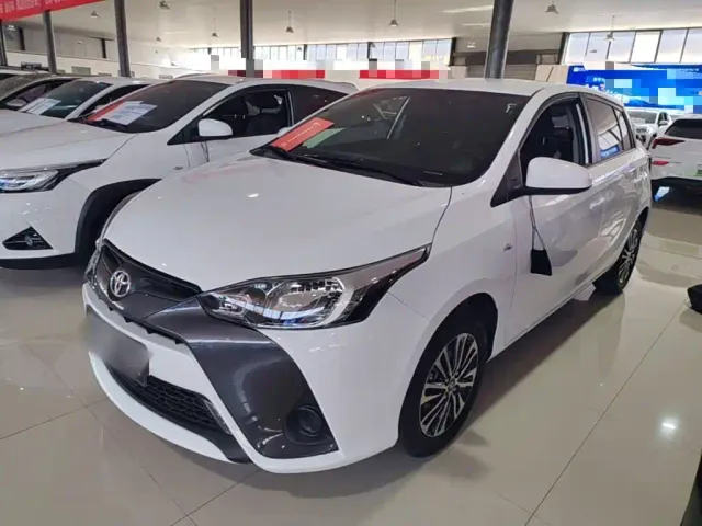 Фотография автомобиля — Toyota YARiS L Zhi Xuan