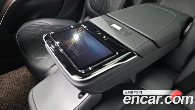 Mercedes-Benz EQS — Фото автомобиля 28