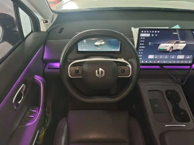 Leapmotor C10 — Фото автомобиля 10