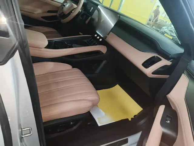 BYD Song L EV — Фото автомобиля 24