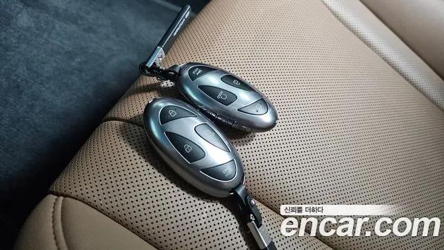 Hyundai Grandeur GN7 — Фото автомобиля 21
