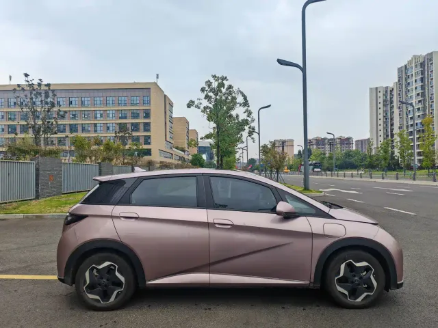BYD Dolphin — Фото автомобиля 20