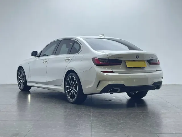 BMW 3 Series — Фото автомобиля 6