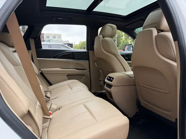 Cadillac XT5 — Фото автомобиля 13