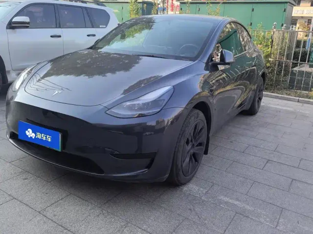 Фотография автомобиля — Tesla Model Y