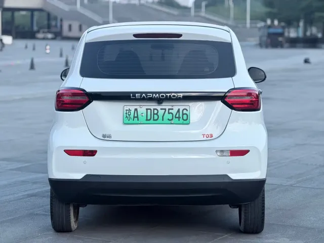 Leapmotor T03 — Фото автомобиля 5