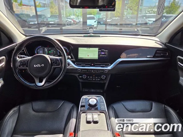 Kia Niro — Фото автомобиля 7