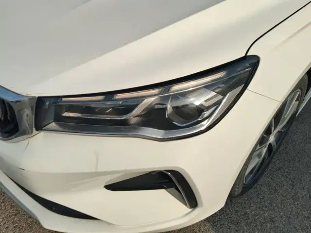Geely Emgrand — Фото автомобиля 5