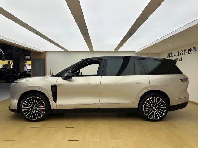 Nio ES8 — Фото автомобиля 21