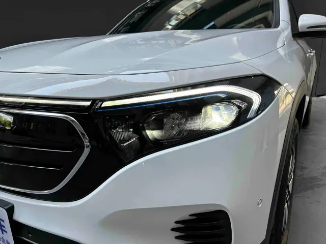 Mercedes-Benz EQB — Фото автомобиля 4