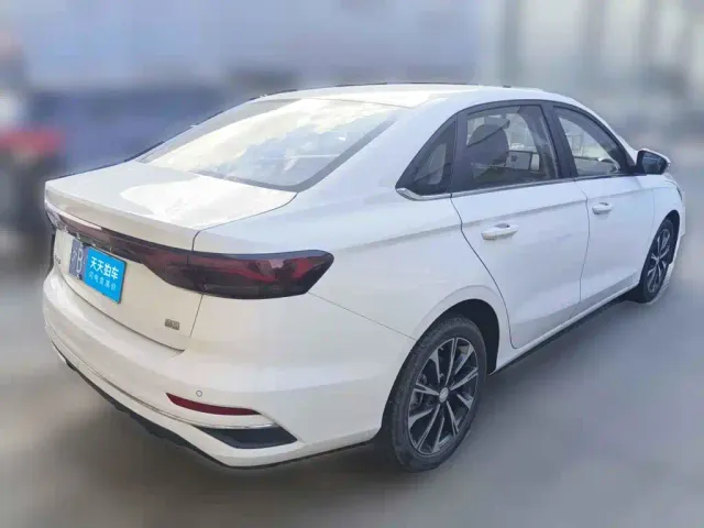 Geely Emgrand — Фото автомобиля 5