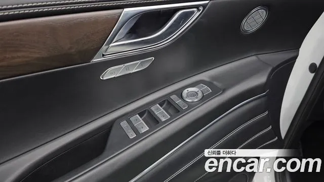 Genesis GV80 — Фото автомобиля 28