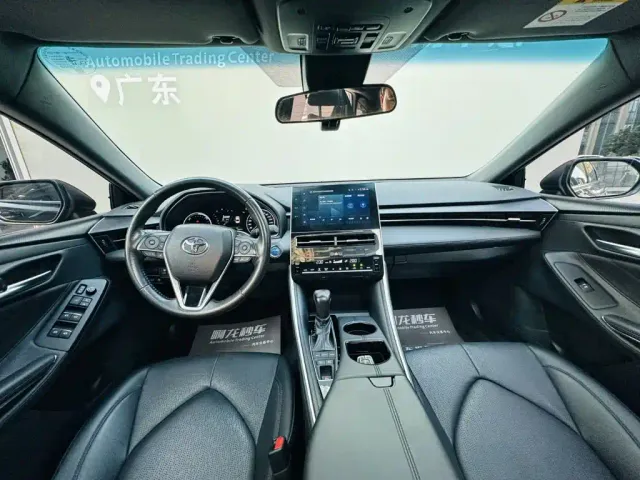 Toyota Avalon — Фото автомобиля 6