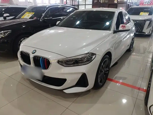 Фотография автомобиля — BMW 1 Series