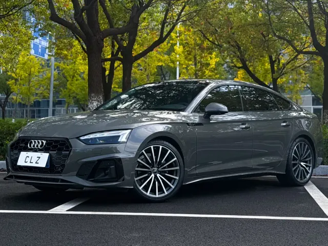 Фотография автомобиля — Audi A5