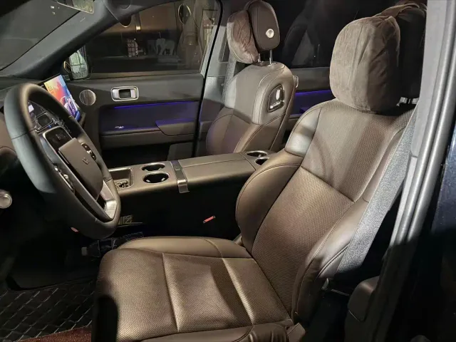 Li Auto L9 — Фото автомобиля 7